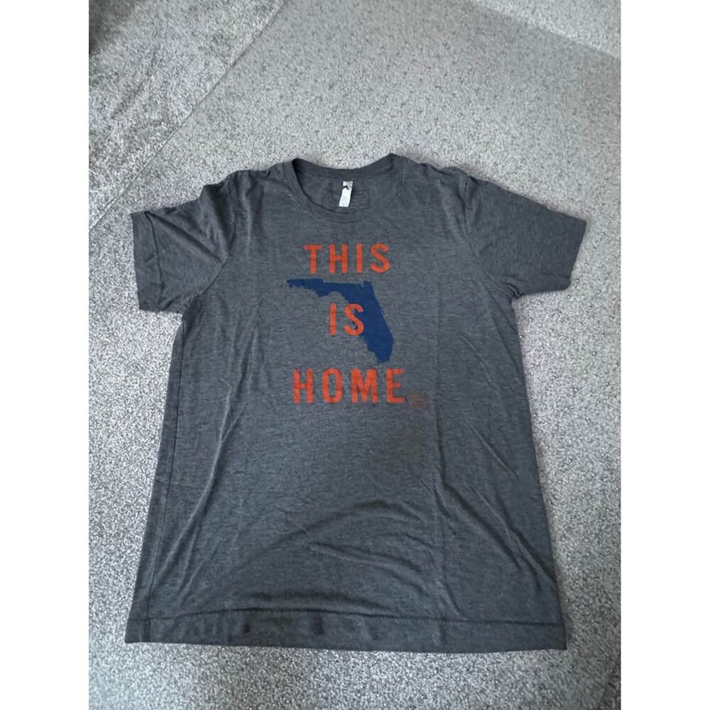 This is Home Florida Gator colors t shirt size medium